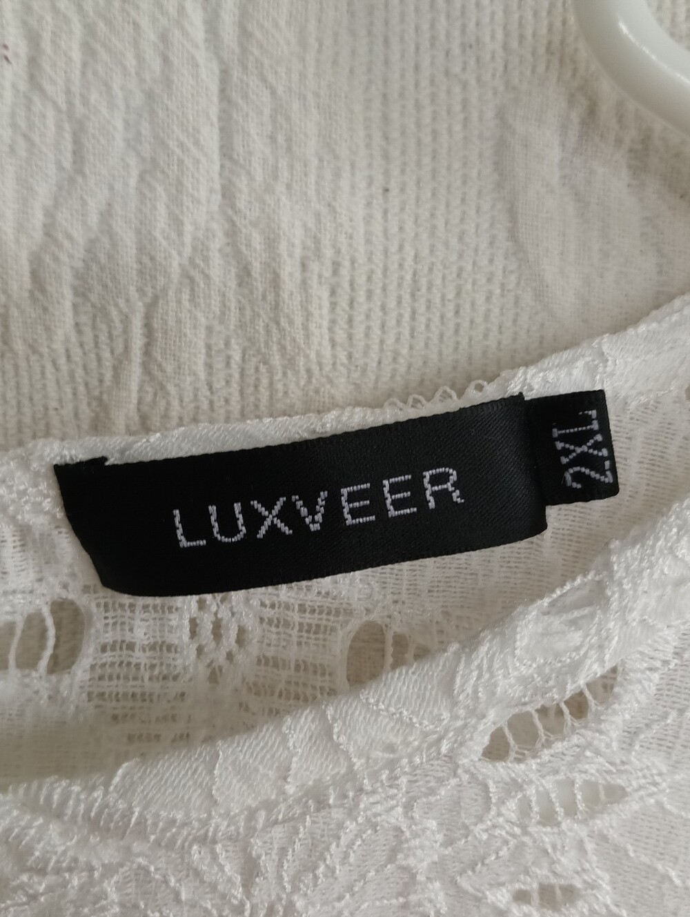 Luxveer White Lace Eyelet Blouse Plus Short Sleeve - Picture 7 of 10